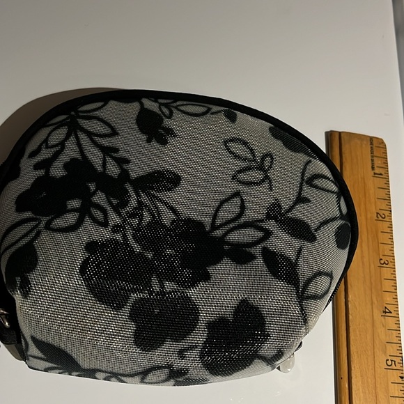 Vintage Liz Claiborne wristlet - Picture 5 of 5